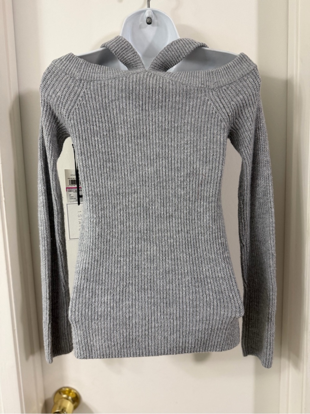 Light Gray Off-the-Shoulder Ribbed Sweater with Cross-Neck - Picture 2 of 4